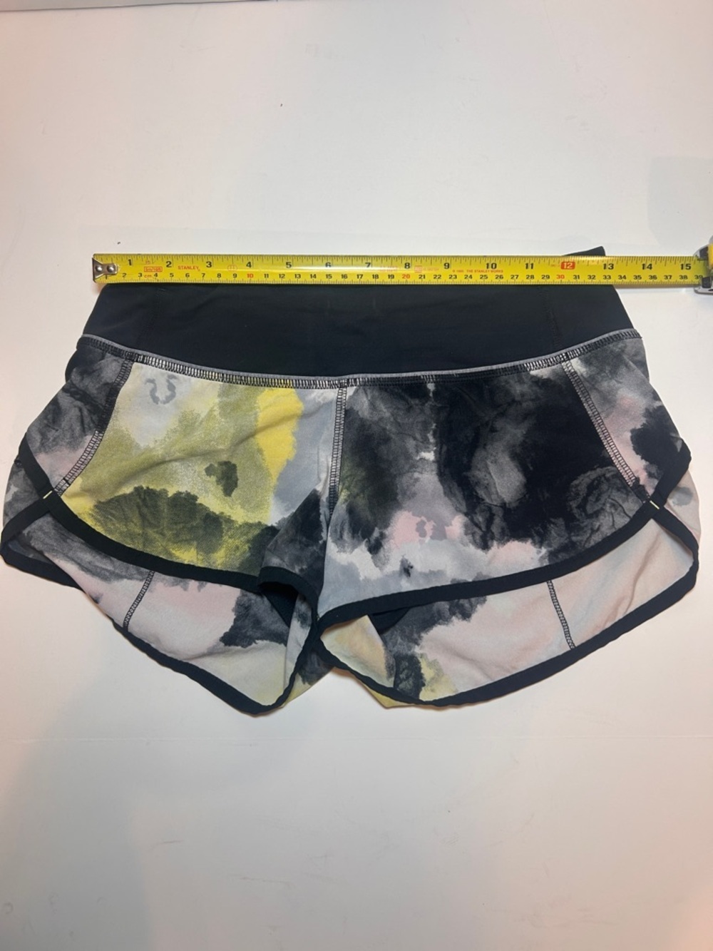 LULULEMON SPEED UP Womens 2 Citron Tinted Canvas Lined Athletic Running Shorts - Picture 9 of 15